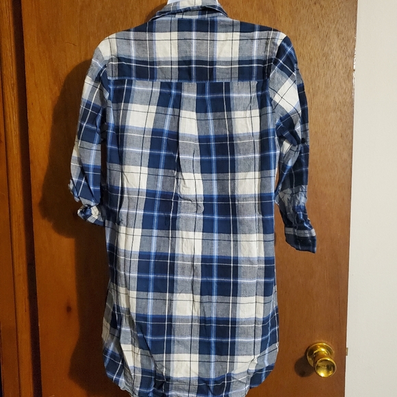 Blue plaid button up shirt - Picture 7 of 8